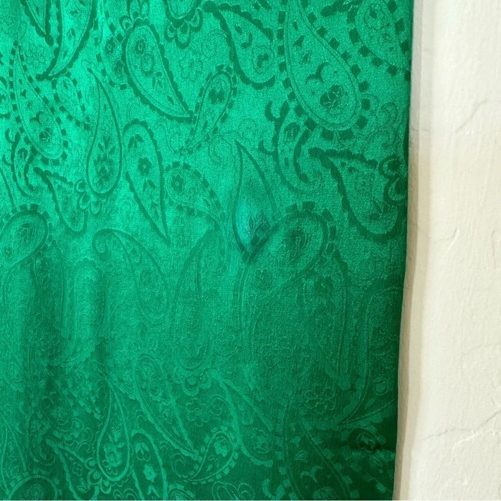 Vintage Specialty House Green Paisley Fringe 100% Silk Scarf